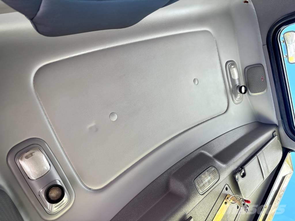 Peterbilt 367 牵引车