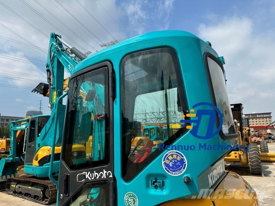 Kubota U 25 小型挖掘机