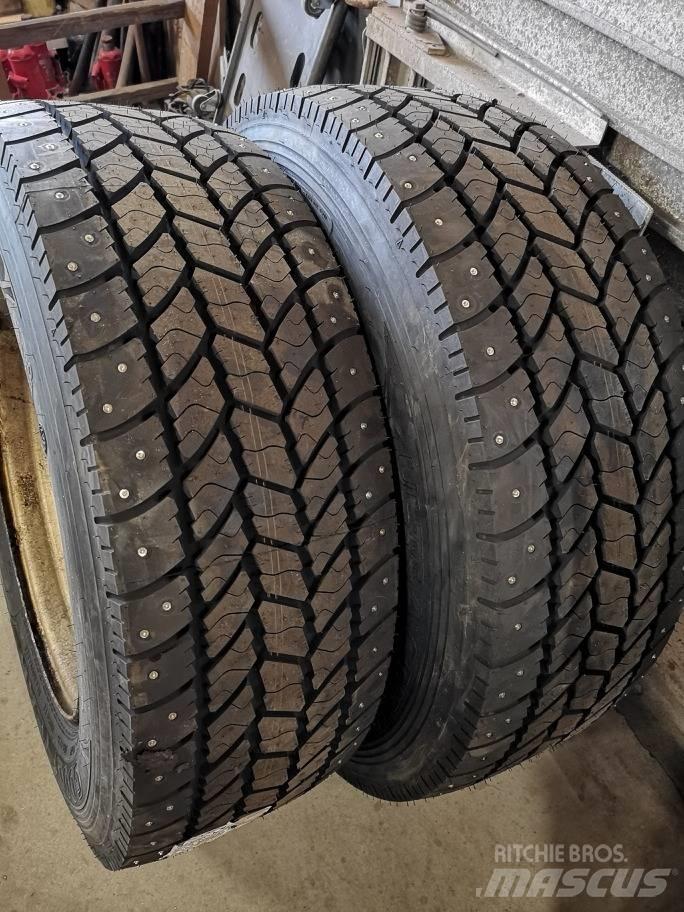  Tyres Different 轮胎、车轮和轮圈
