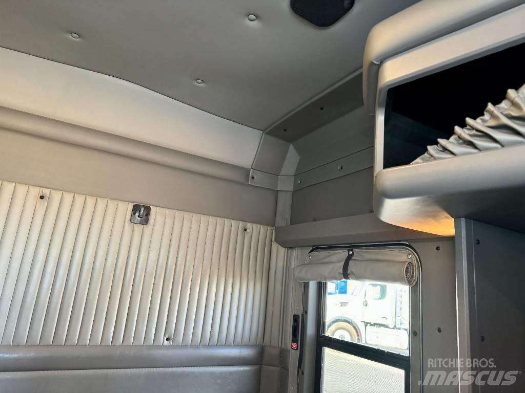 Kenworth T800 牵引车