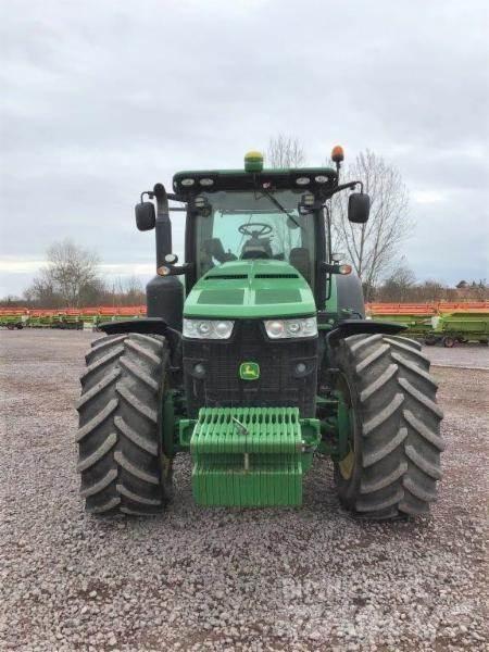 John Deere 8320 R 拖拉机/农用车