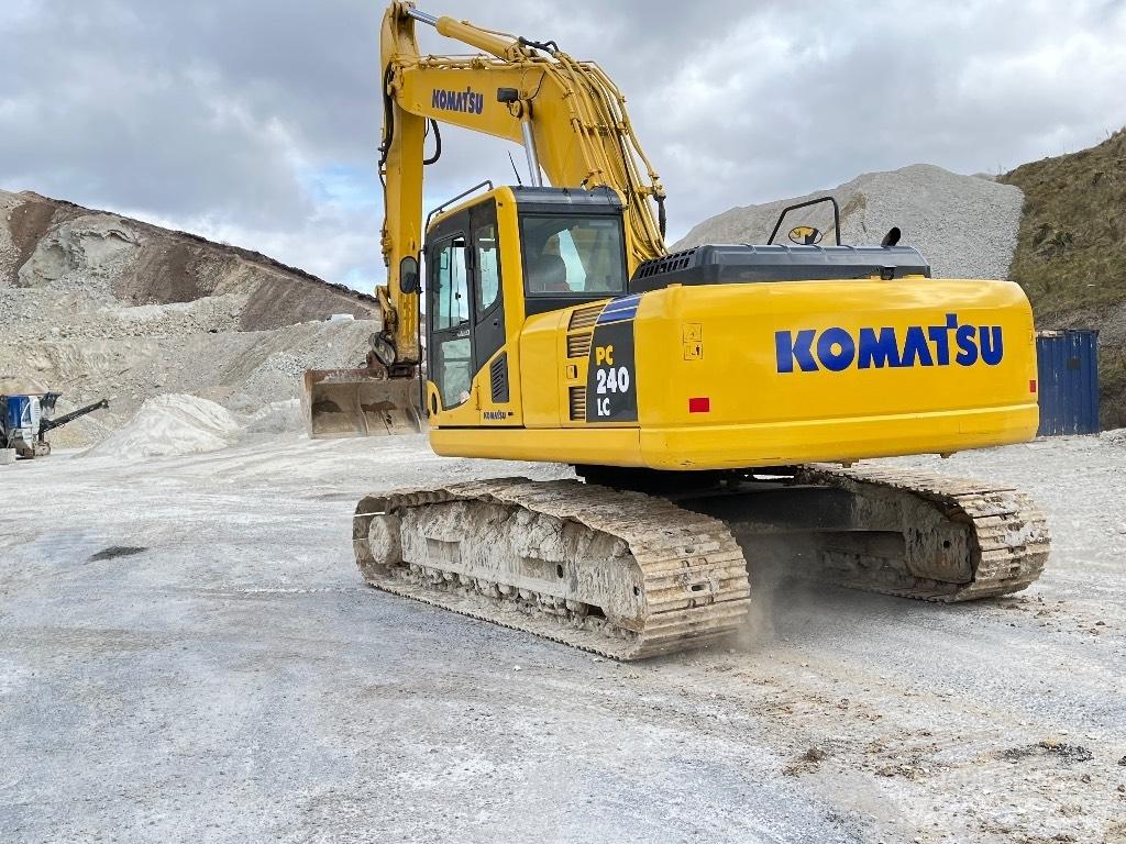Komatsu PC 240 履带挖掘机