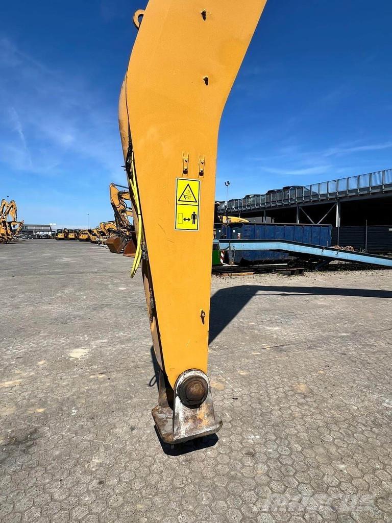 CAT MH3040 工业挖掘机