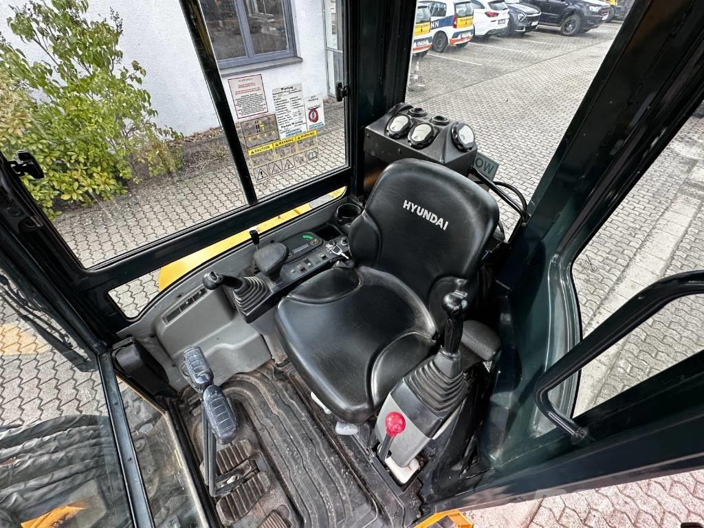 Hyundai R35Z 9 小型挖掘机