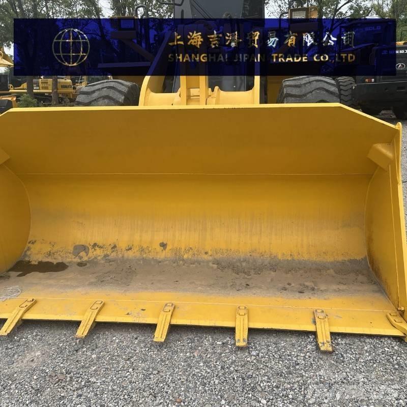 Komatsu WA 380 轮式装载机