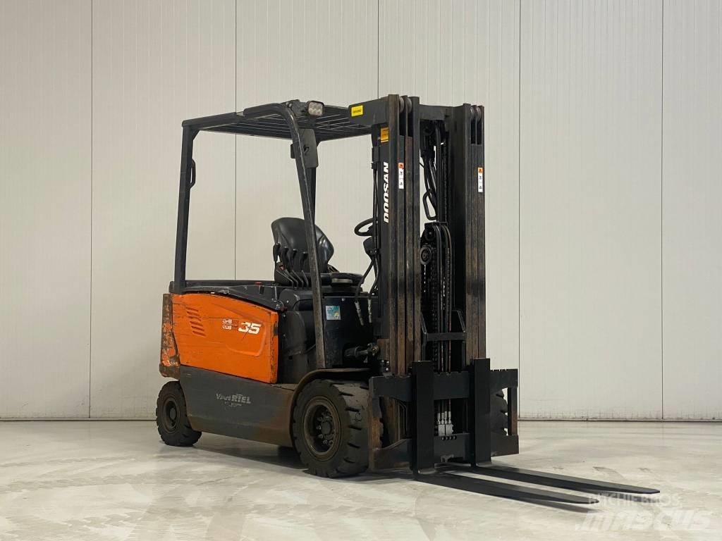 Doosan B35X-7 电动叉车