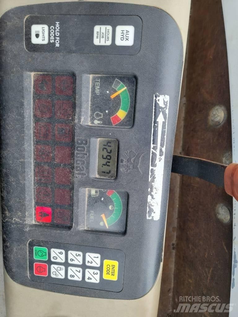 Bobcat 329G 小型挖掘机