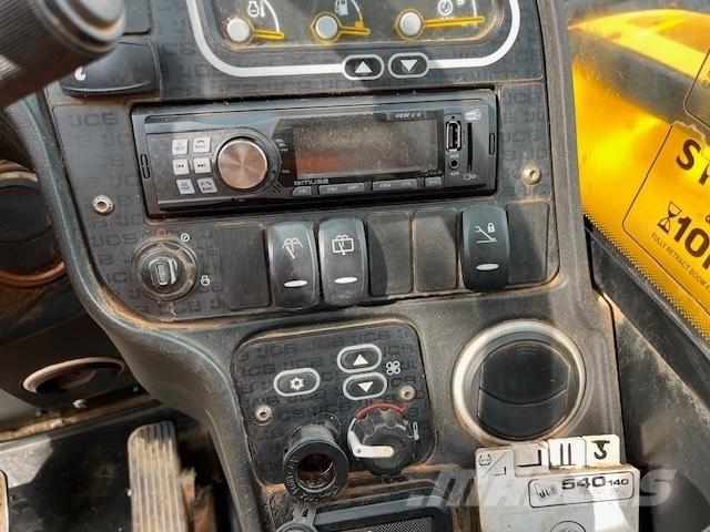 JCB 540-140 伸缩臂叉装车|叉装车