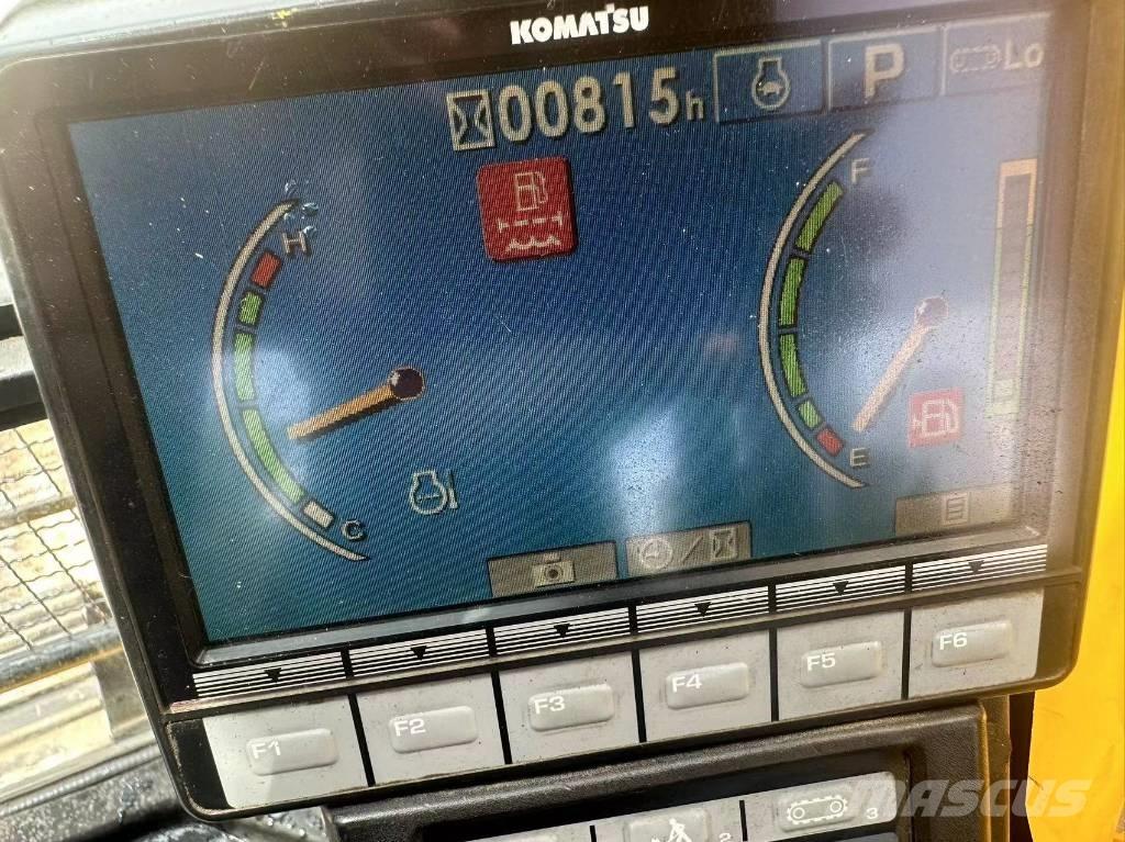 Komatsu PC220-8 履带挖掘机