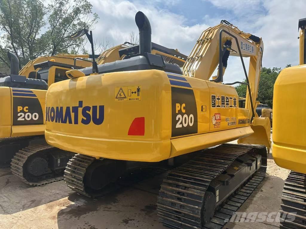 Komatsu PC220-8 履带挖掘机