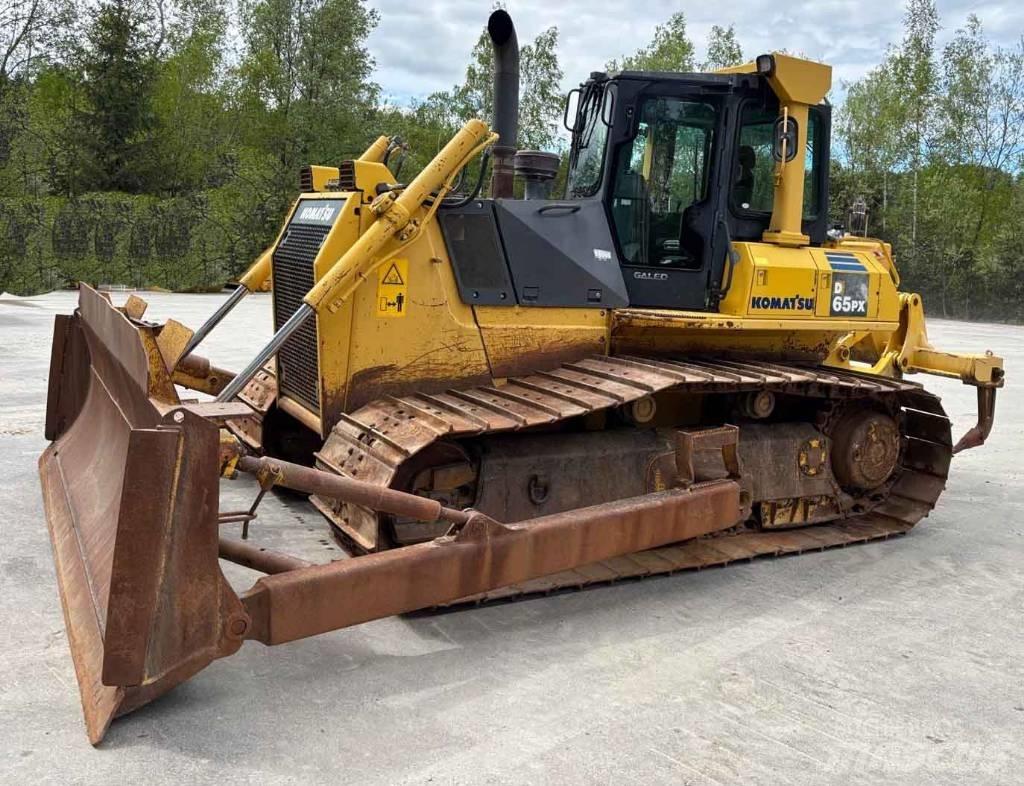 Komatsu D 65 PX-15 履带式推土机