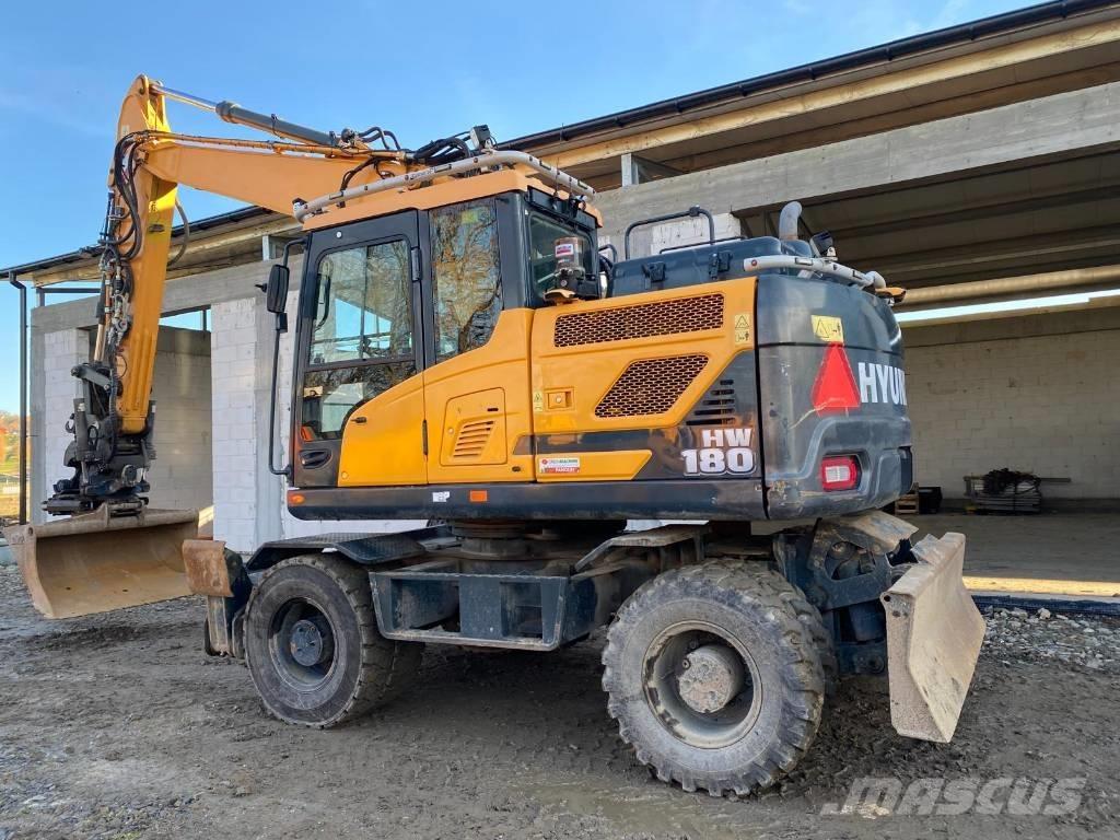 Hyundai HW 180 轮式挖掘机