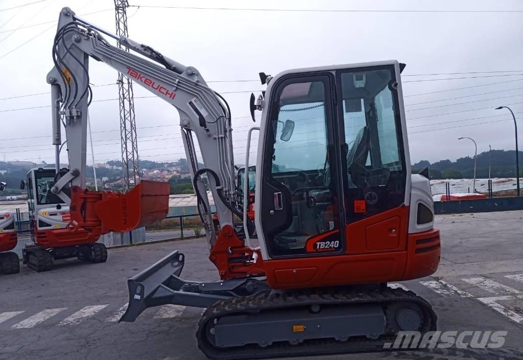 Takeuchi TB 240 小型挖掘机