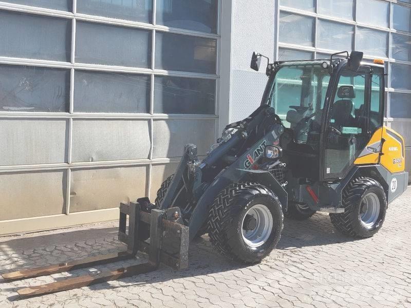 Giant G 3500 X-Tra 滑移装载机