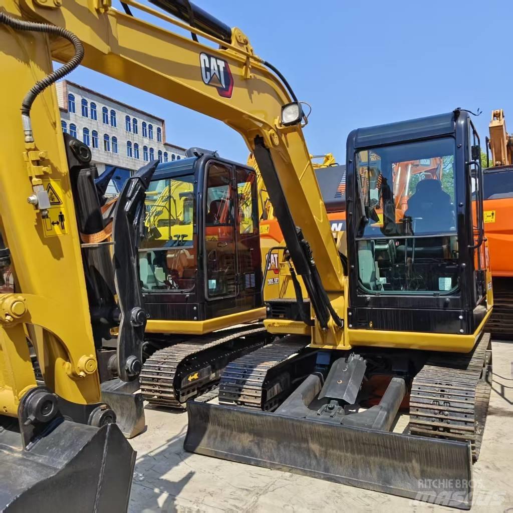 CAT 305.5E2 小型挖掘机
