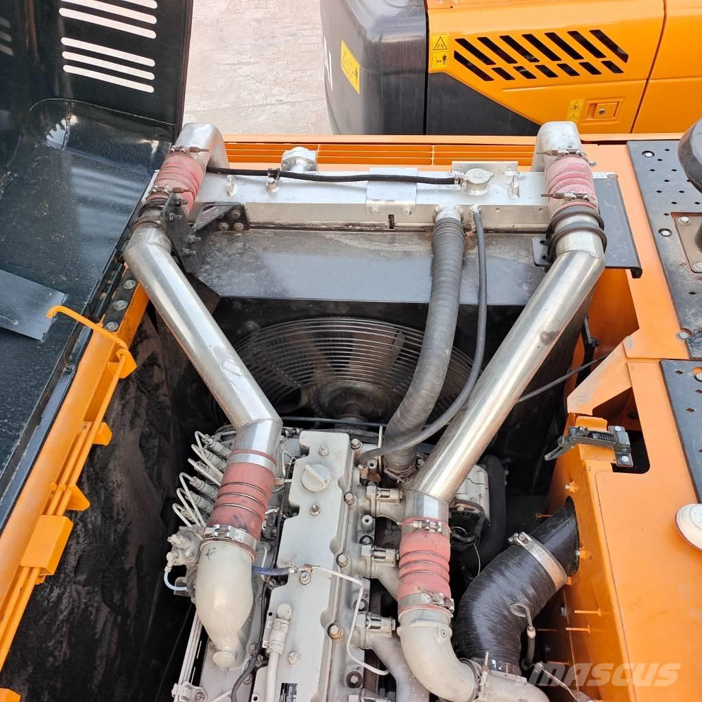 Hyundai 305LC-9 履带挖掘机