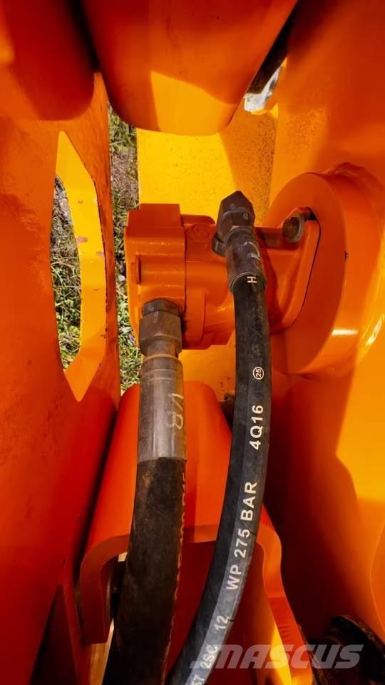 Volvo SD75B 单轮压路机