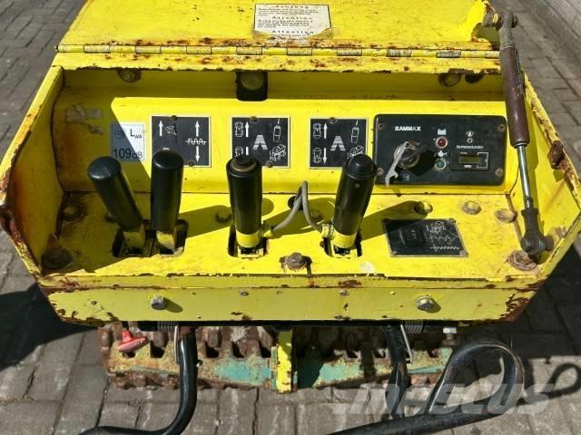 Rammax 1504HFVS 单轮压路机