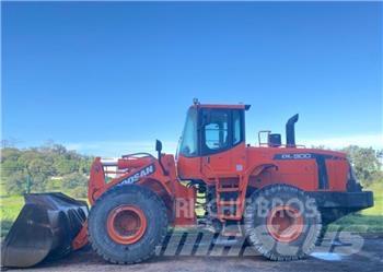 Doosan DL 300 轮式装载机