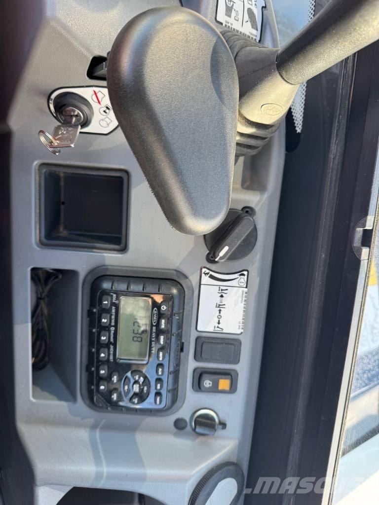 Bobcat E 88 中型挖掘机