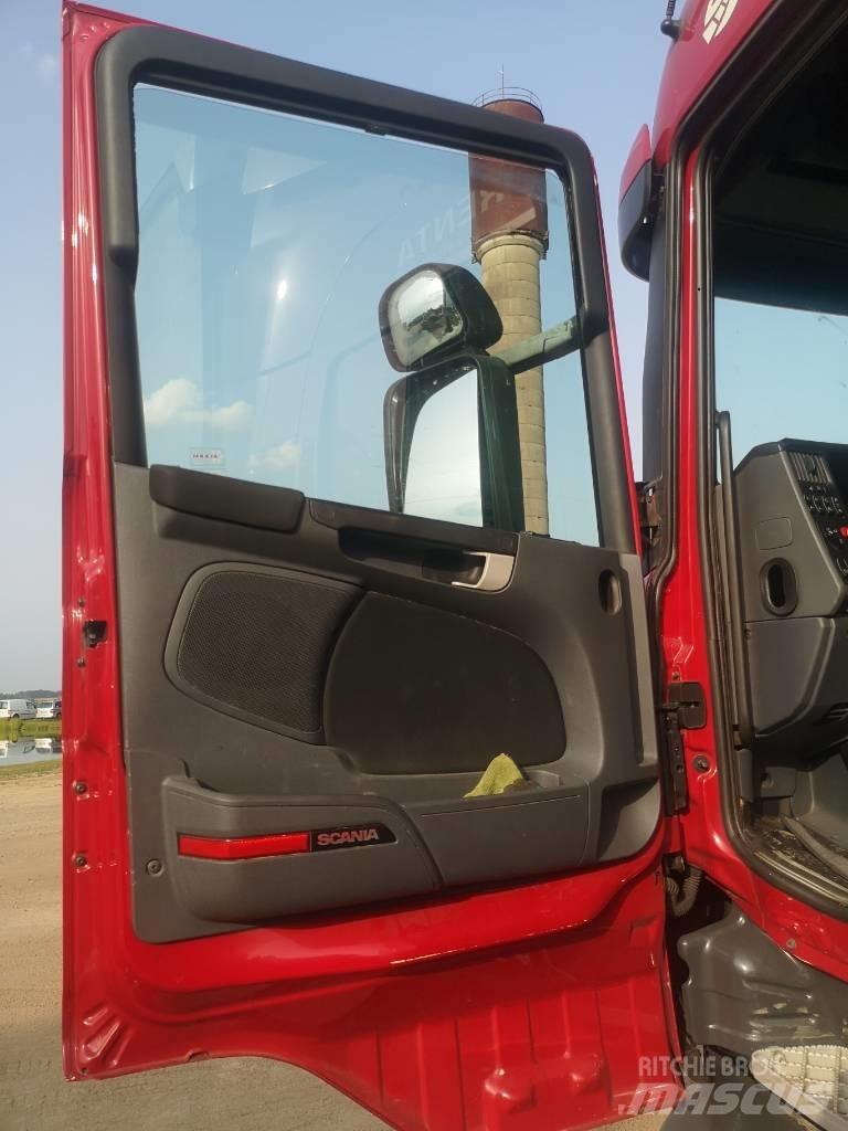 Scania R410 mega 牵引车