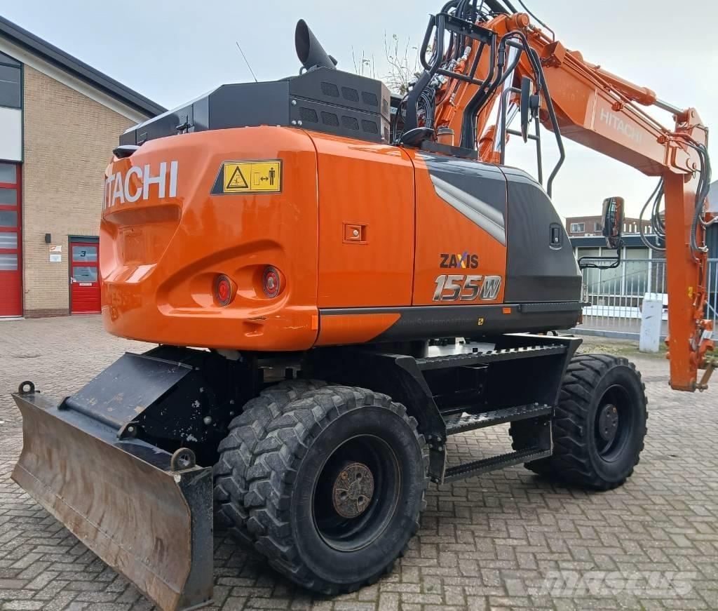 Hitachi ZX155W-7 轮式挖掘机