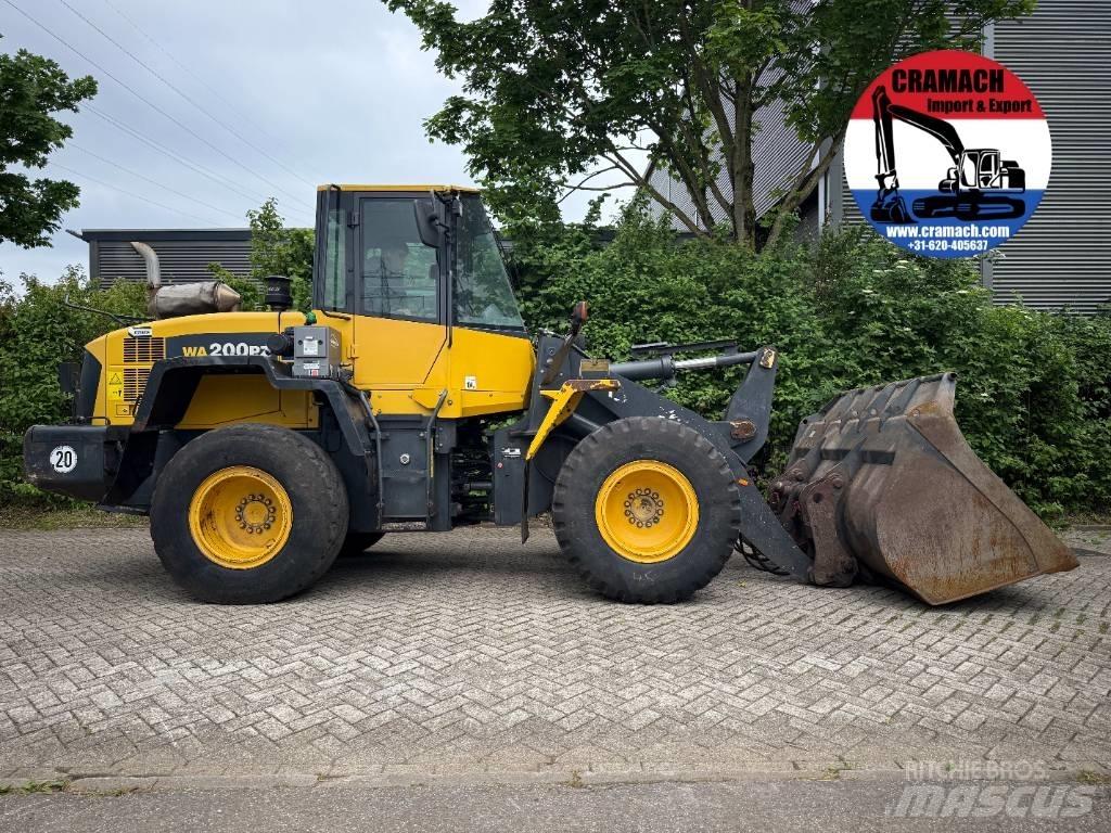Komatsu WA 200 PZ-6 轮式装载机