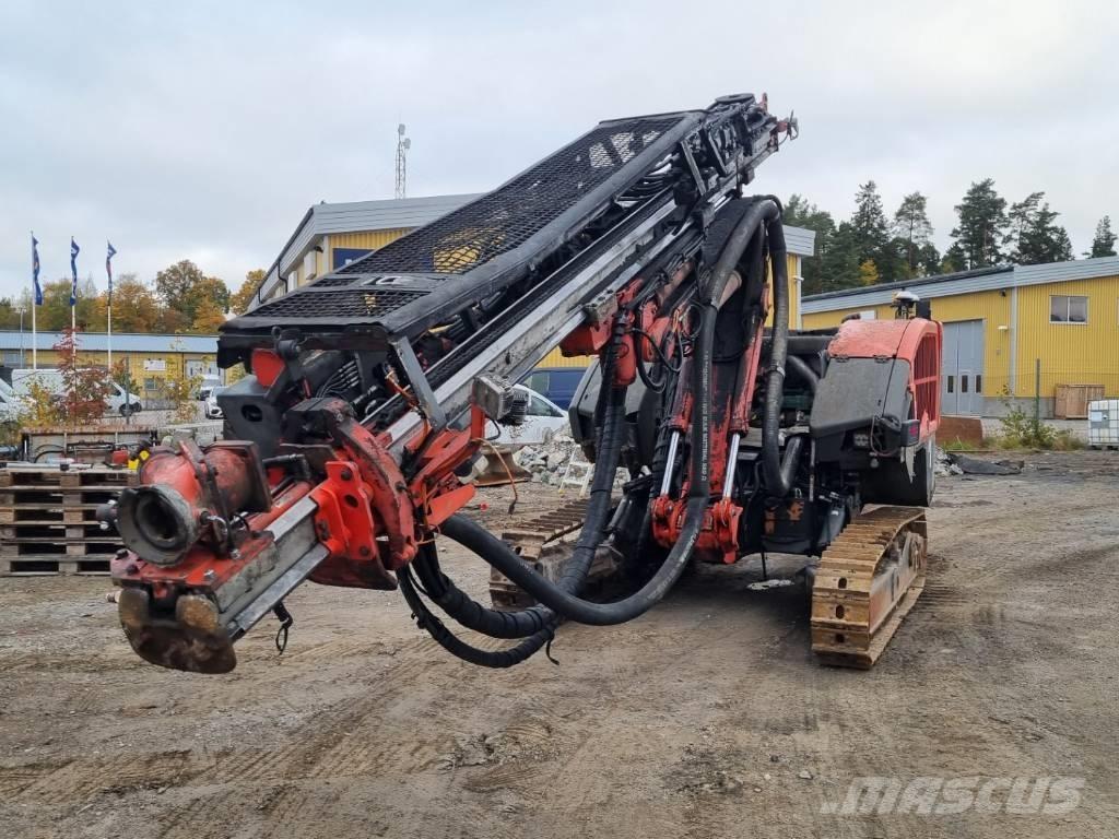 Sandvik Dino DC400Ri 钻孔机