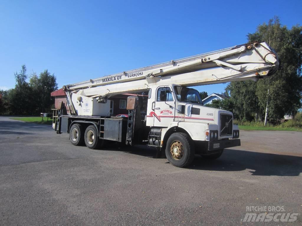 Volvo N 7 6X2 4600 起重车
