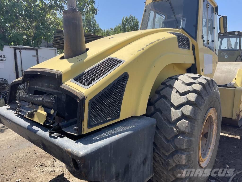 Bomag 226-4 单轮压路机