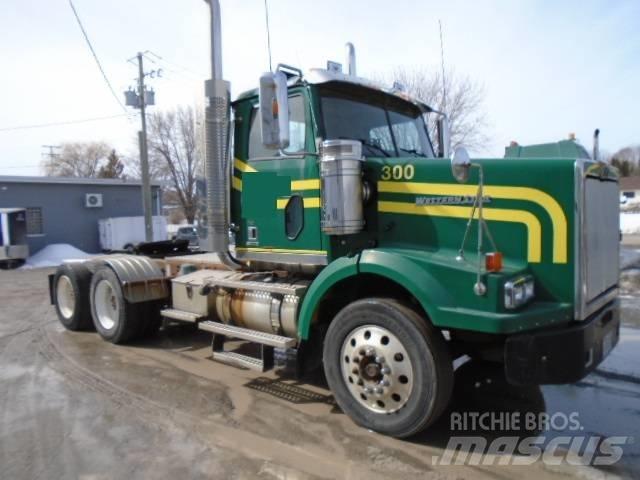 Western Star 4900 SF 牵引车