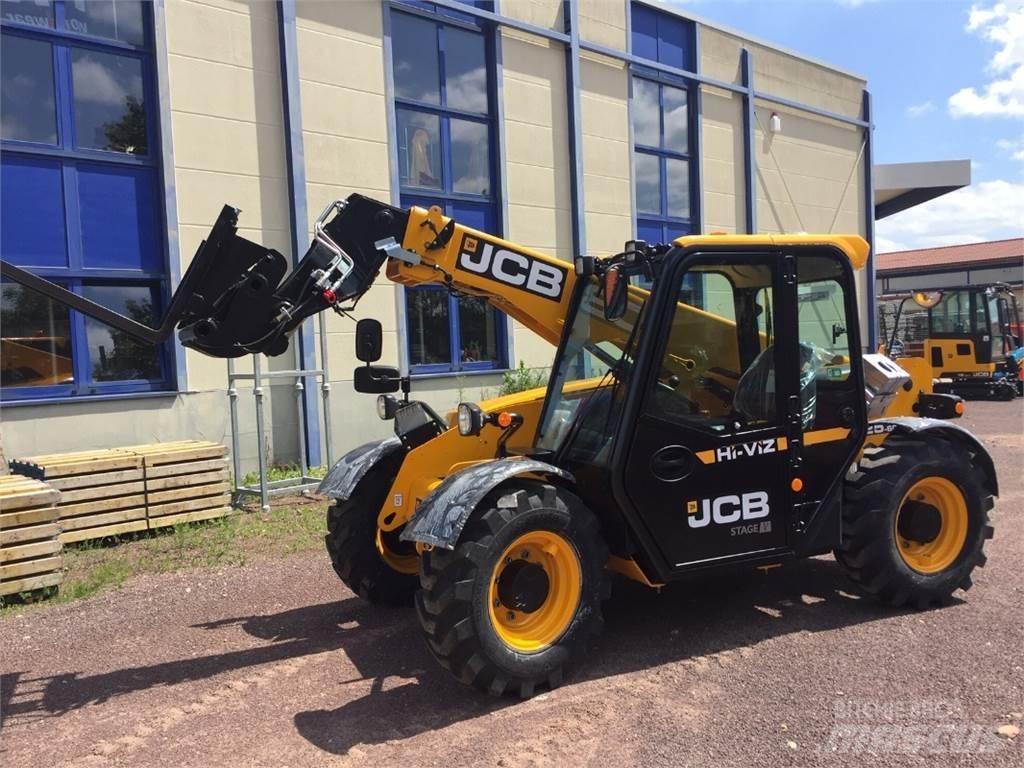 JCB 525-60 伸缩臂叉装车|叉装车