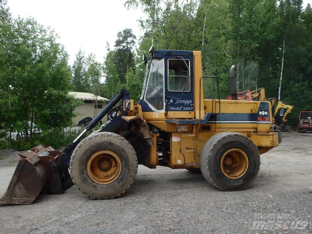 Komatsu WA 250-1 轮式装载机