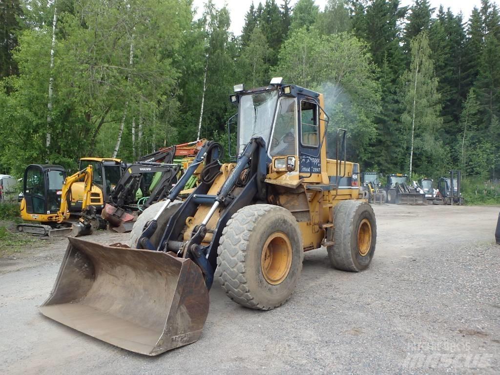 Komatsu WA 250-1 轮式装载机