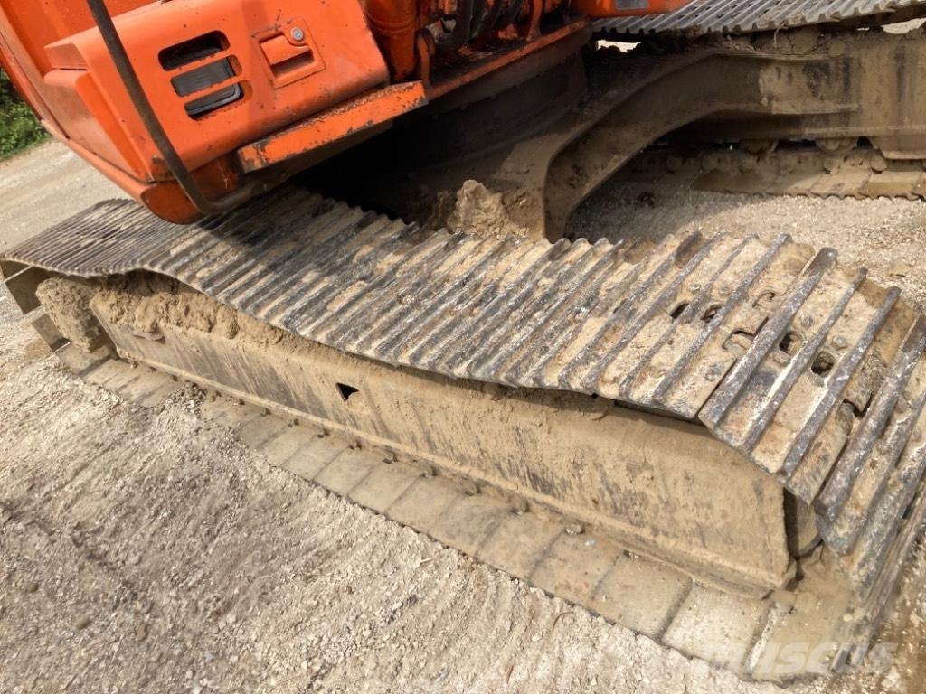 Hitachi EX 135 履带挖掘机