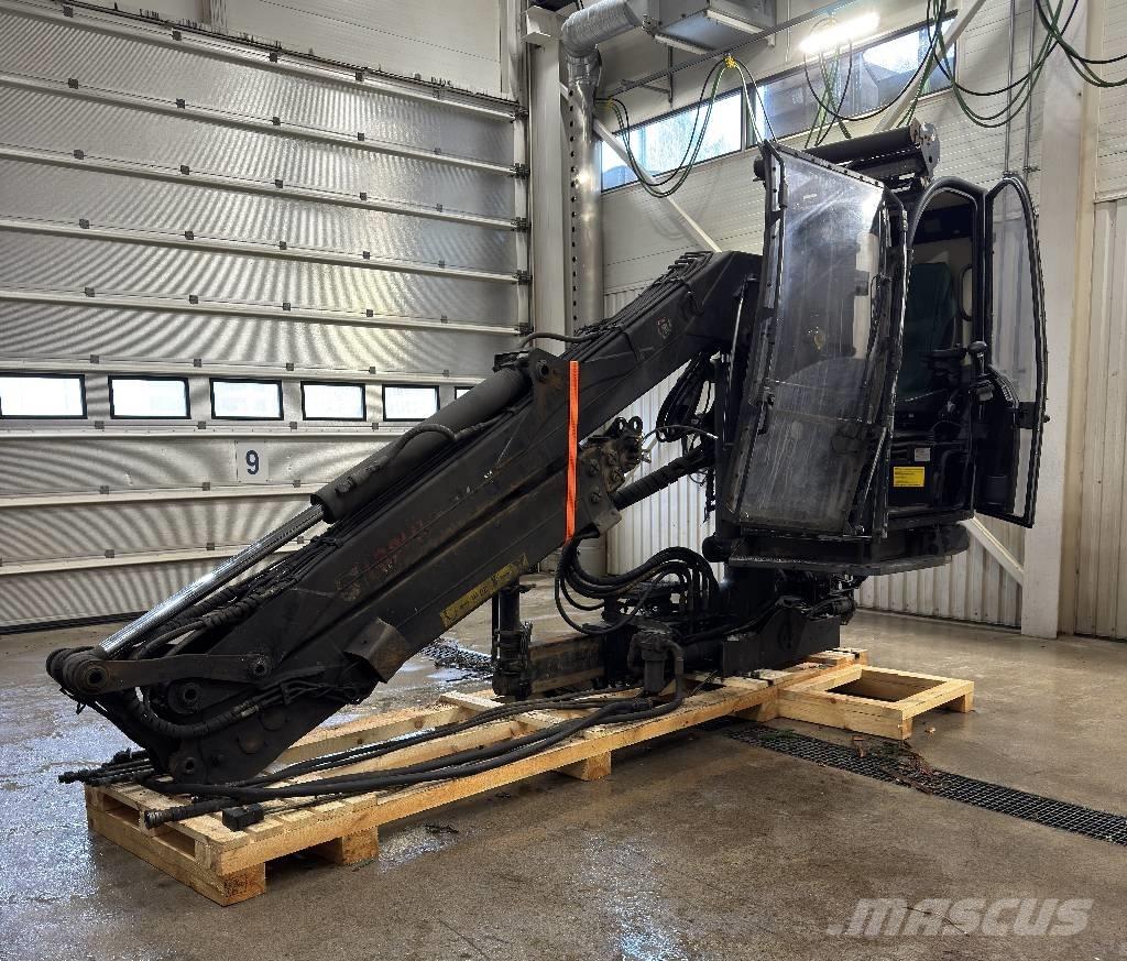 Loglift 118 S T 木材起重机