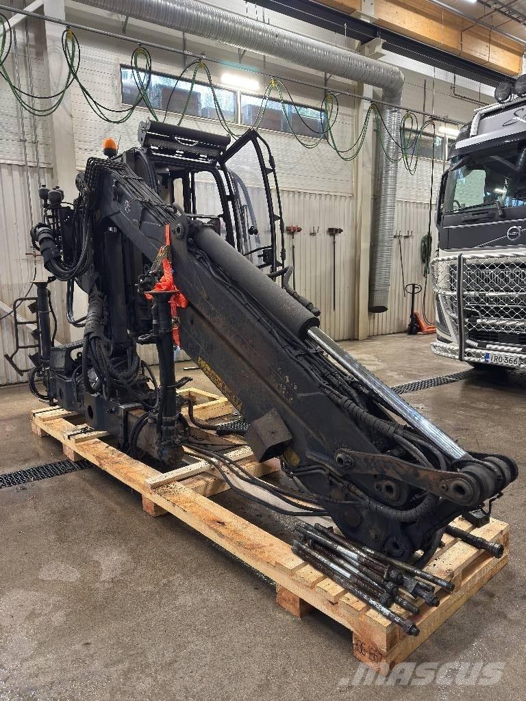 Loglift 118 S T 木材起重机