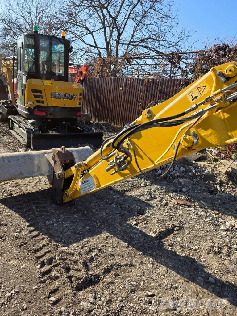 Komatsu PC 80 中型挖掘机