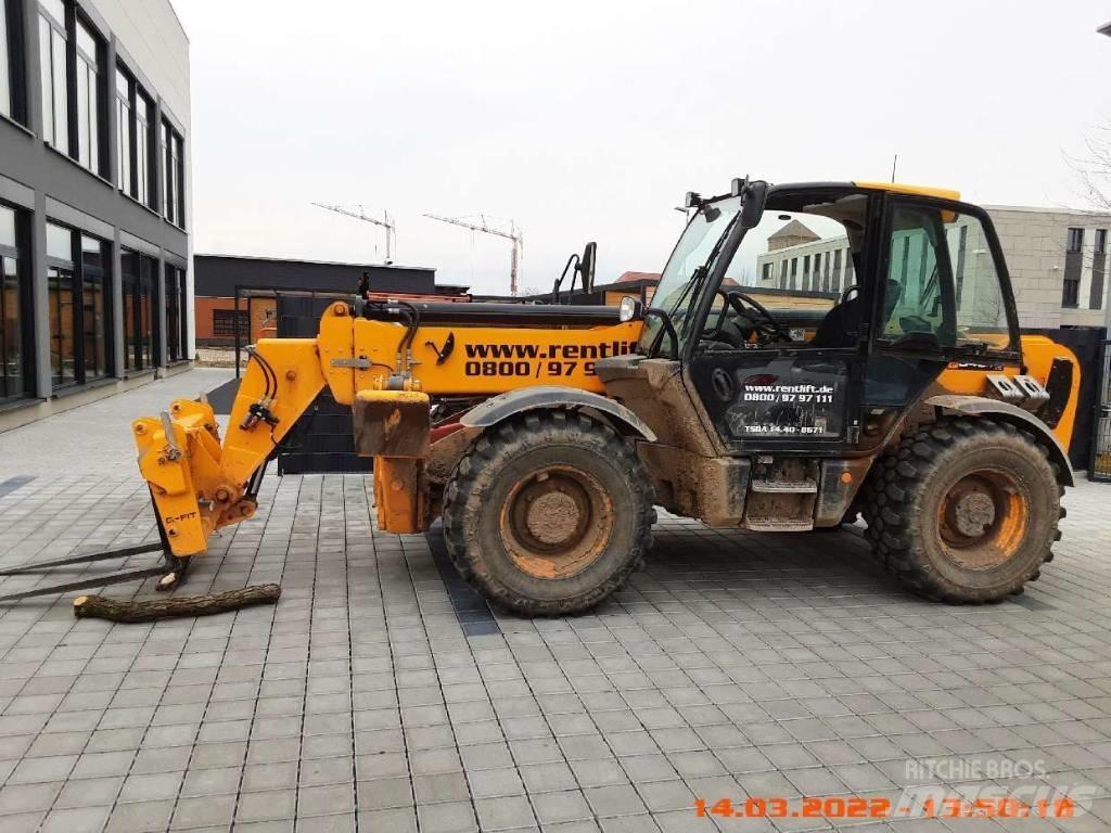 JCB 540-140 伸缩臂叉装车|叉装车