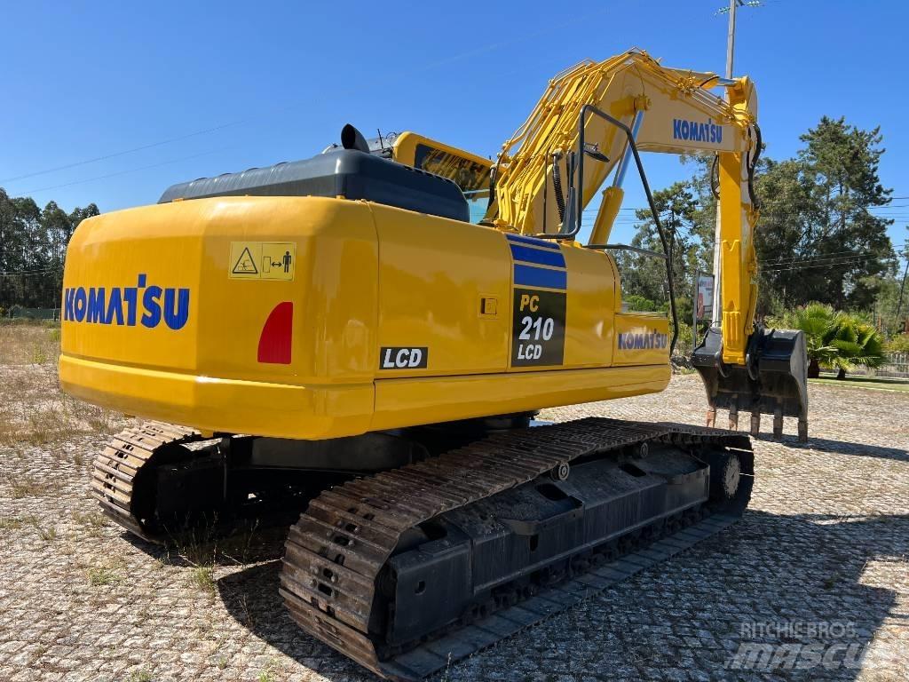Komatsu PC 210 LCD-8 履带挖掘机