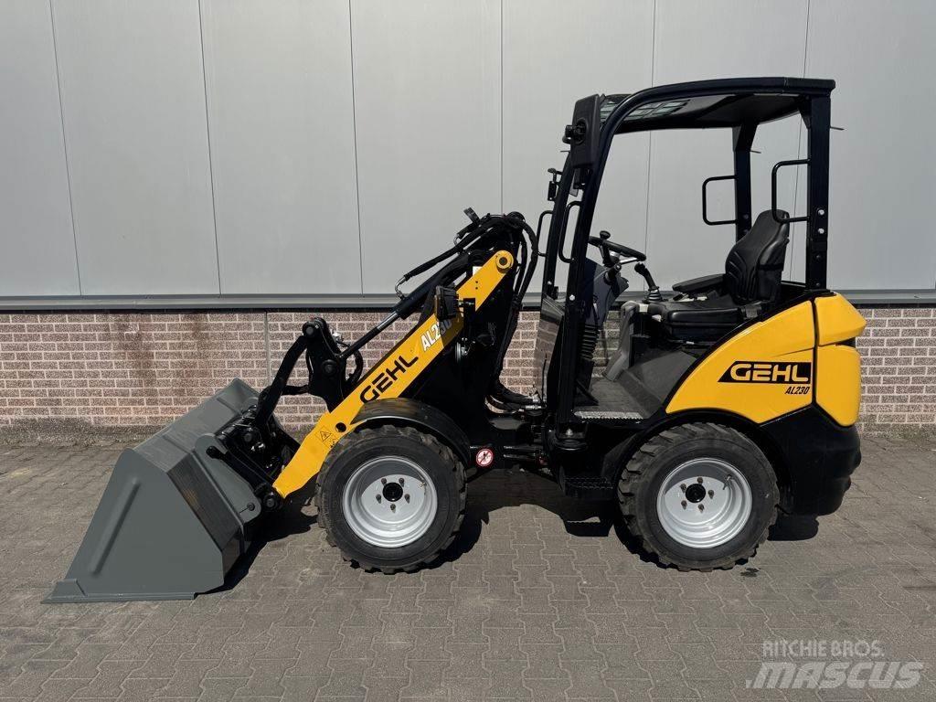 Gehl AL230 轮式装载机