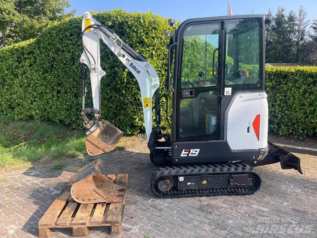 Bobcat E19 小型挖掘机