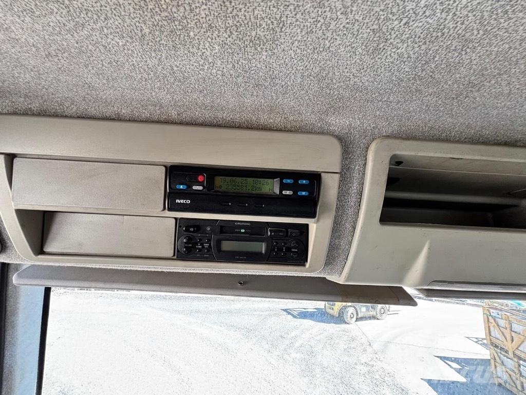 Iveco 180E 28 自卸式货车