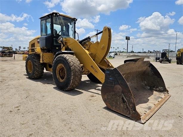 CAT 966M 轮式装载机
