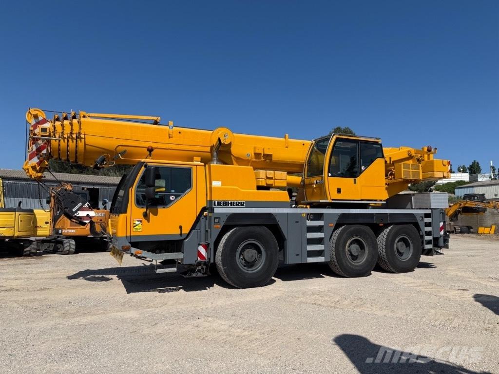 Liebherr LTM 1055 越野轮胎起重机︳越野吊︳越野起重机︳移动式起重机