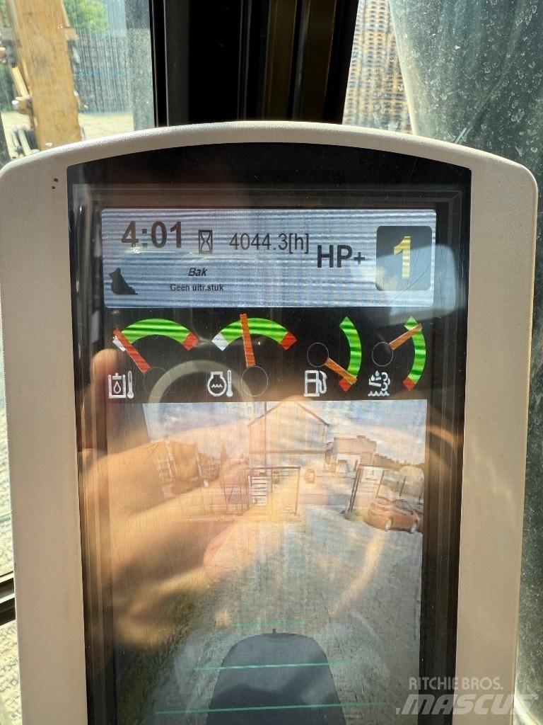 CAT 326 F L 履带挖掘机