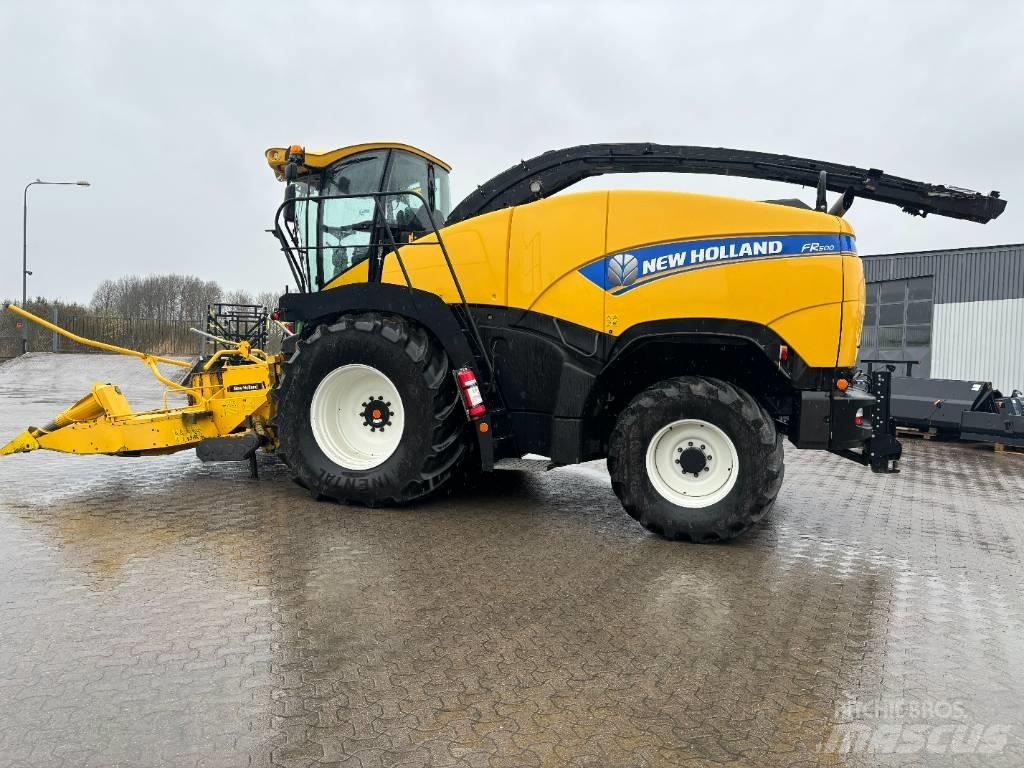 New Holland FR 500 自走式青贮饲料收割机
