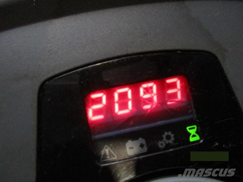 Toyota LPE200 电动搬运车