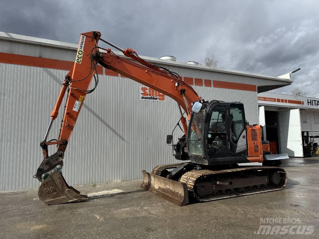 Hitachi ZX 135 US-6 履带挖掘机
