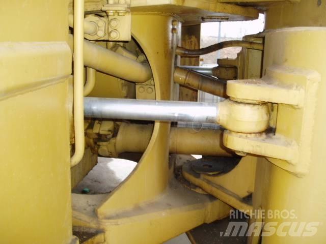 CAT 992 B 轮式装载机